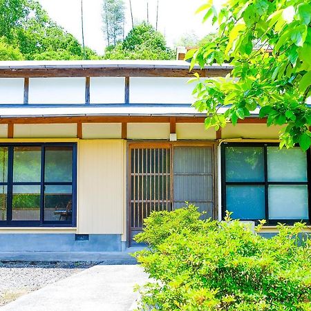 四万十川まで歩いて行ける 一棟まるっと貸し切りの宿 Gu Shimanto  Exterior photo